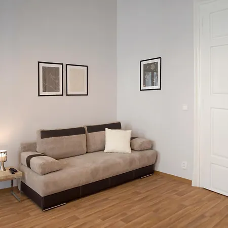 Apartment Krakovska 5 *