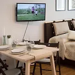 Apartment Krakovska 5 *
