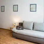 Krakovska 5 *