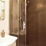 Krakovska 5 *