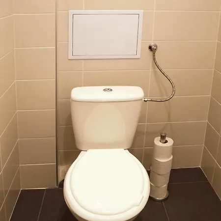 Krakovska 5 *